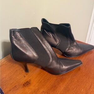 Chic Black Leather Heeled Boots for @swBuchanan